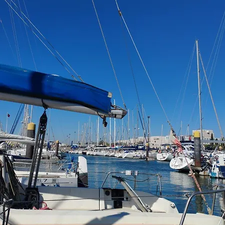 Sem Gritos Båthotell Lisboa