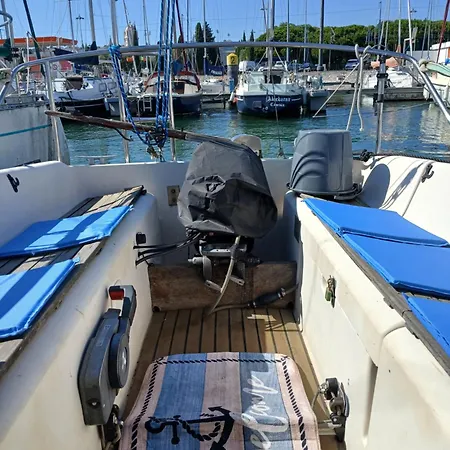 Sem Gritos Bateau-hôtel